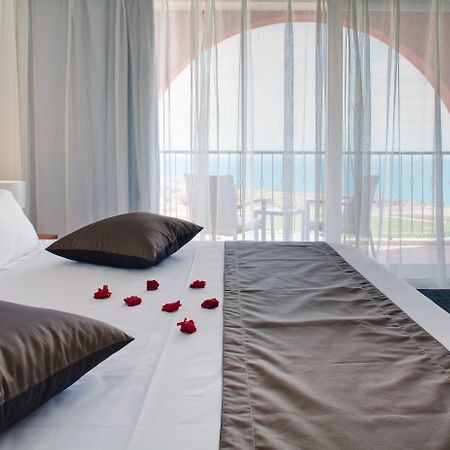 Lighthouse Golf & Spa Hotel Baltsjik Eksteriør bilde A bedroom at the hotel