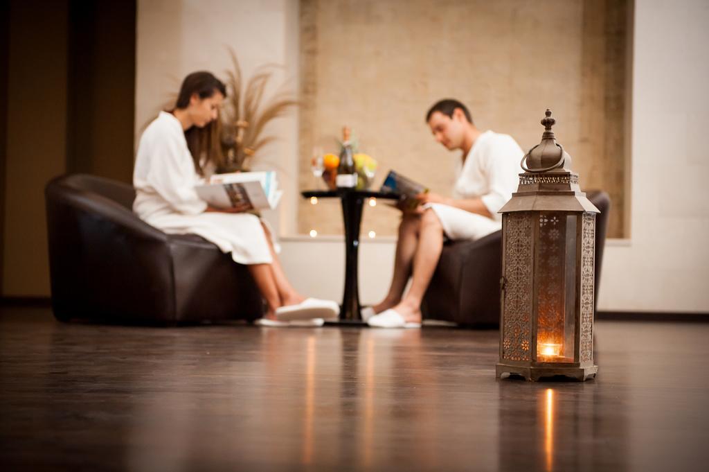 Lighthouse Golf & Spa Hotel Baltsjik Eksteriør bilde A spa in Prague